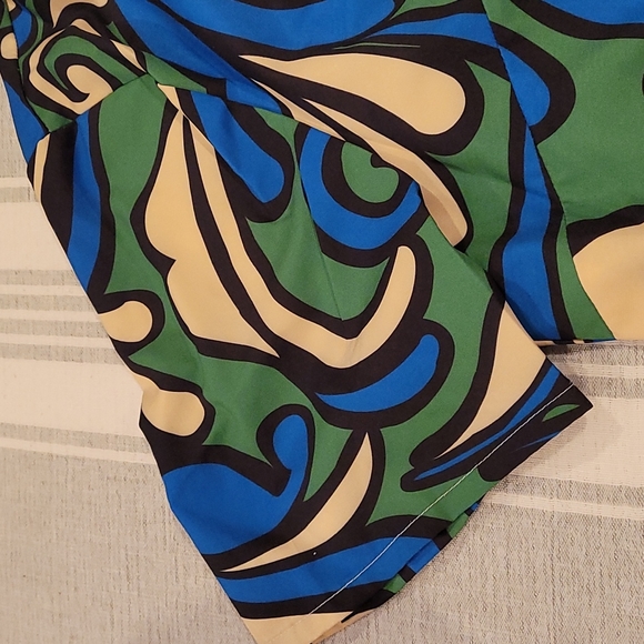 2 pc shorts set - Picture 4 of 5